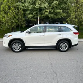 Toyota Highlander 2019