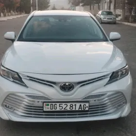 Toyota Camry 2020