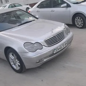 Mercedes-Benz C320 2001