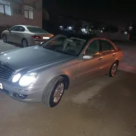 Mercedes-Benz E320 2004