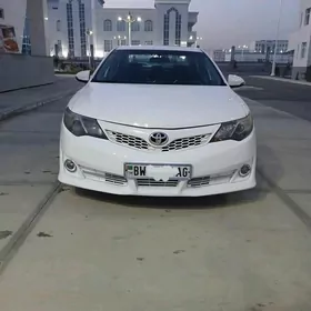 Toyota Camry 2014