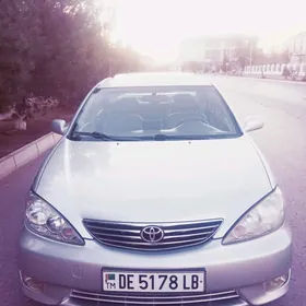 Toyota Camry 2004