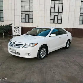 Toyota Camry 2010