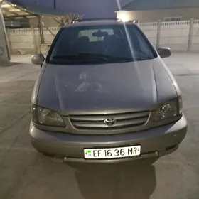 Toyota Sienna 2001