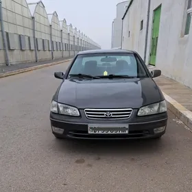 Toyota Camry 2000