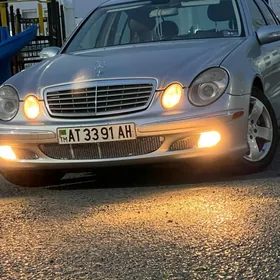 Mercedes-Benz E320 2005
