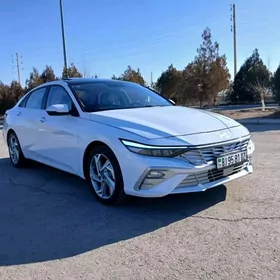 Hyundai Elantra 2024