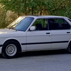 BMW 525 1987