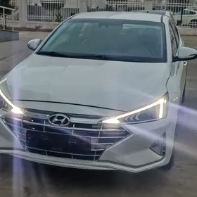 Hyundai Elantra 2019