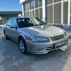 Toyota Camry 2001