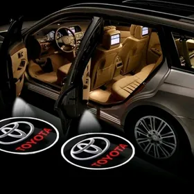 Gapy çyra Toyota Logo