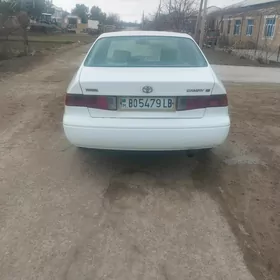 Toyota Camry 2000