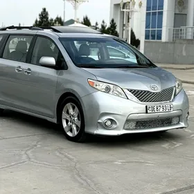 Toyota Sienna 2016