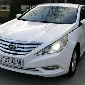 Hyundai Sonata 2011