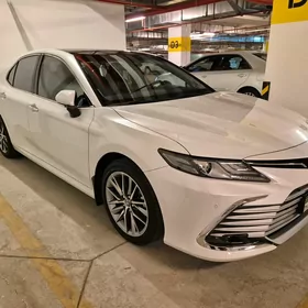 Toyota Camry 2024