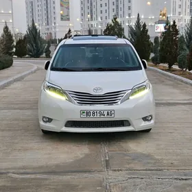 Toyota Sienna 2015