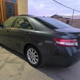 Toyota Camry 2010