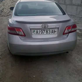 Toyota Camry 2011