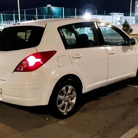 Nissan Versa 2008