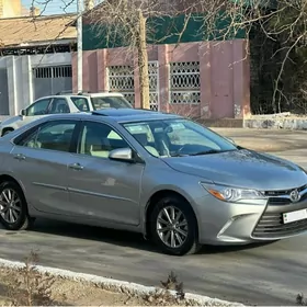 Toyota Camry 2015