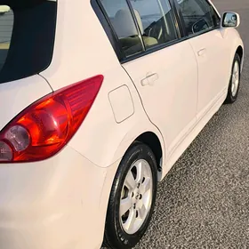 Nissan Versa 2010