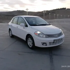 Nissan Versa 2010