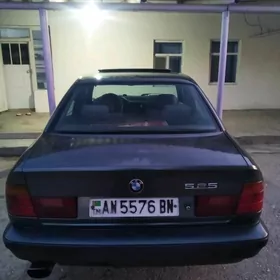 BMW 525 1989