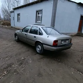 Opel Vectra 1989