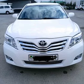 Toyota Camry 2010