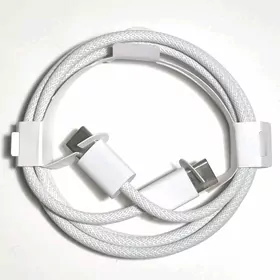 iPhone 16 Pro Yuzbu Kabel