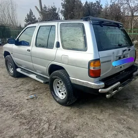 Nissan Pathfinder 1998