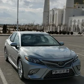 Toyota Camry 2018