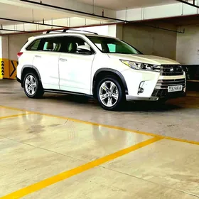 Toyota Highlander 2018