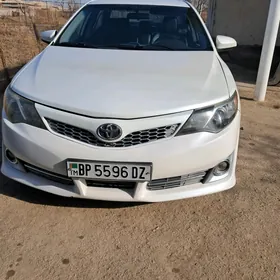 Toyota Camry 2012