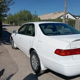 Toyota Camry 2001