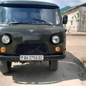 UAZ 452 1982