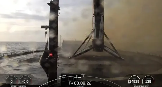 SpaceX Falcon raketasynyň birinji basgançagyny 400-nji gezek üstünlikli gondurmagy başardy