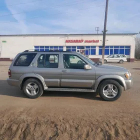 Infiniti QX4 2001