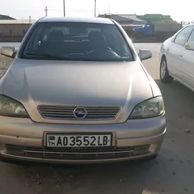 Opel Astra 2000