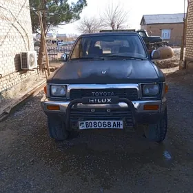 Toyota Hilux 1989