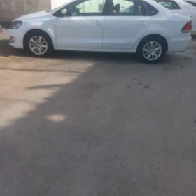 Volkswagen Polo 2015