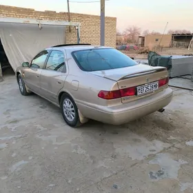 Toyota Camry 2000