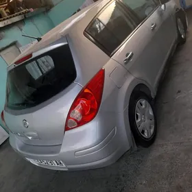 Nissan Versa 2010