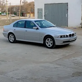 BMW E39 2000