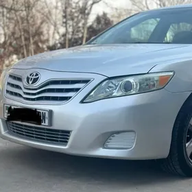 Toyota Camry 2011