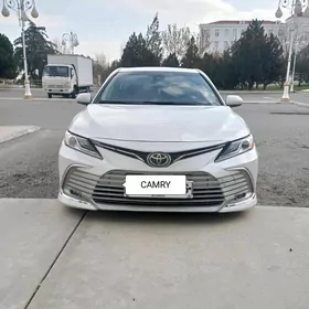 Toyota Camry 2020