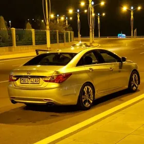 Hyundai Sonata 2011