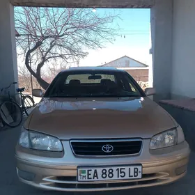 Toyota Camry 2001