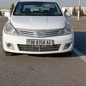 Nissan Versa 2010