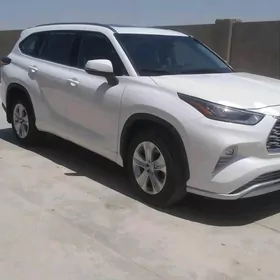 Toyota Highlander 2020